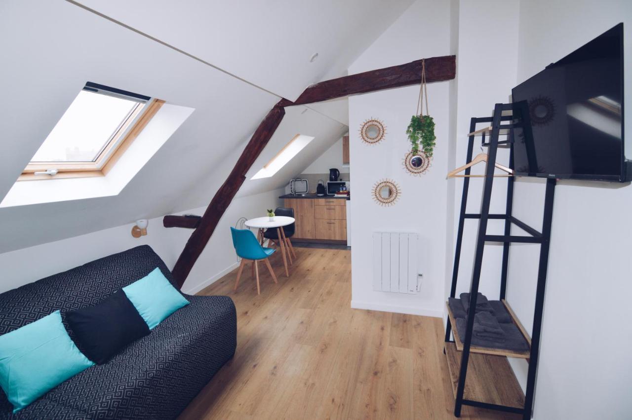 Studios Lsquare Residence Afpa Шательро Екстер'єр фото